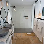 Hearts & Bed & Breakfast 4*