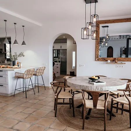 Hearts & Bed & Breakfast 4*