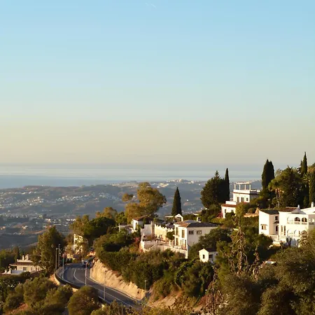 Bed & Breakfast Hearts & Mijas