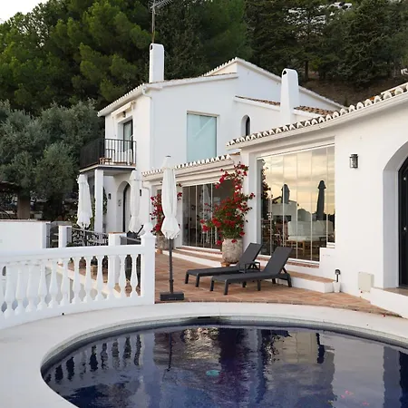 Hearts & Bed & Breakfast Mijas