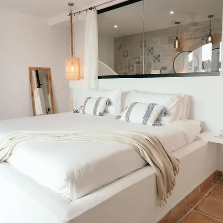 Bed & Breakfast Hearts & *